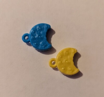 Set Of 2 Monster High G3 Clawdeen Wolf Moon Pies Pre-owned Mattel 2022