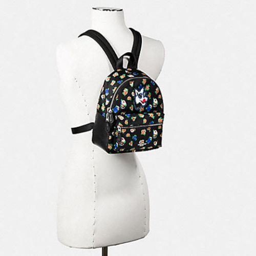 MOCHILA COACH MINI CHARLIE EN ROSA DE TÉ ESTAMPADO FLORAL NYLON F57636 - Imagen 2 de 5