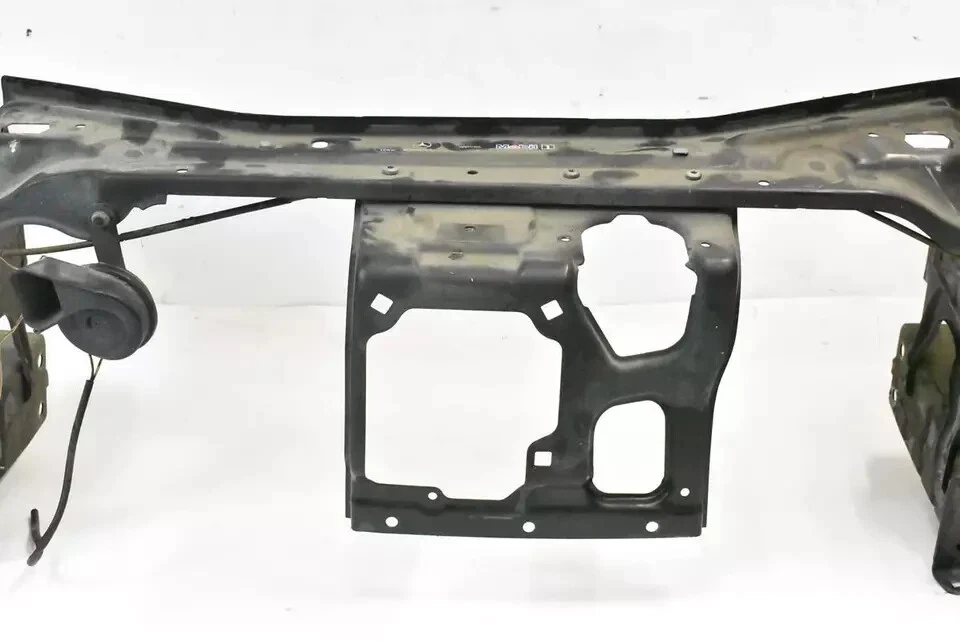 Barra de amarre de soporte de radiador superior delantero OEM Mercedes W219 CLS550 CLS500 Foto 3 de 4