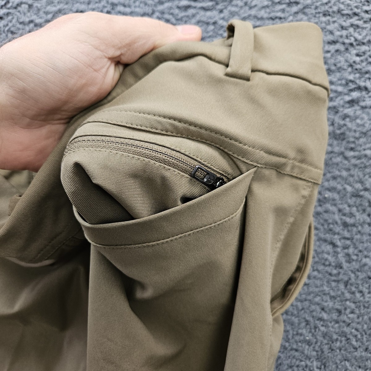 新品❗️lululemon Commission ショーツ 10インチ Lululemon Commission Shorts LM7929SE Gold / Brown 30 (really