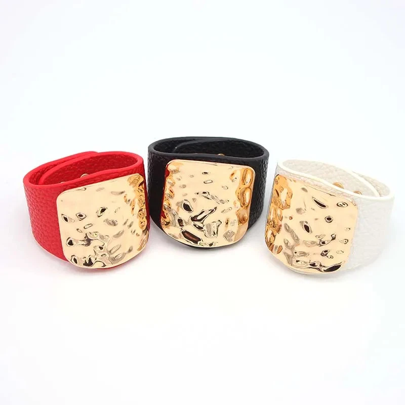 Pulsera ancha de cuero rojo para hombre clásica ajustable joyería en capas Foto 4 de 4