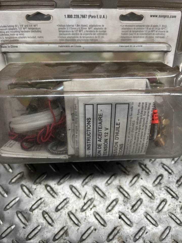 Sunpro Custom Line Kit Triple Calibre 2” Aceite Agua Voltímetro 12V – Nuevo Foto 2 de 4