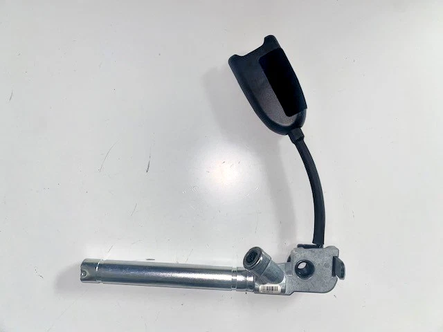 11-12 NOVO CINTO DE SEGURANÇA ORIGINAL DO FABRICANTE MALIBU COM RETRATOR E PRÉ-TENSIONADOR, PN 19210345 - Imagem 2 de 4