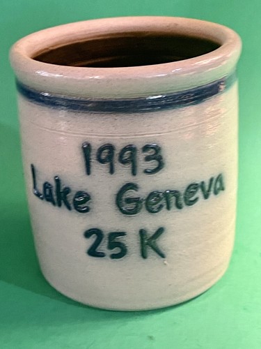 Vintage ShadowLawn Stoneware Art Pottery Crock W Tulip Delavan, WI Salt Glaze - Picture 6 of 7