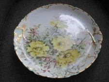 HAVILAND LIMOGES  H & C L FRANCE TRAY/CAKE SERVING PLATE  YELLOW ROSES 11.5" 