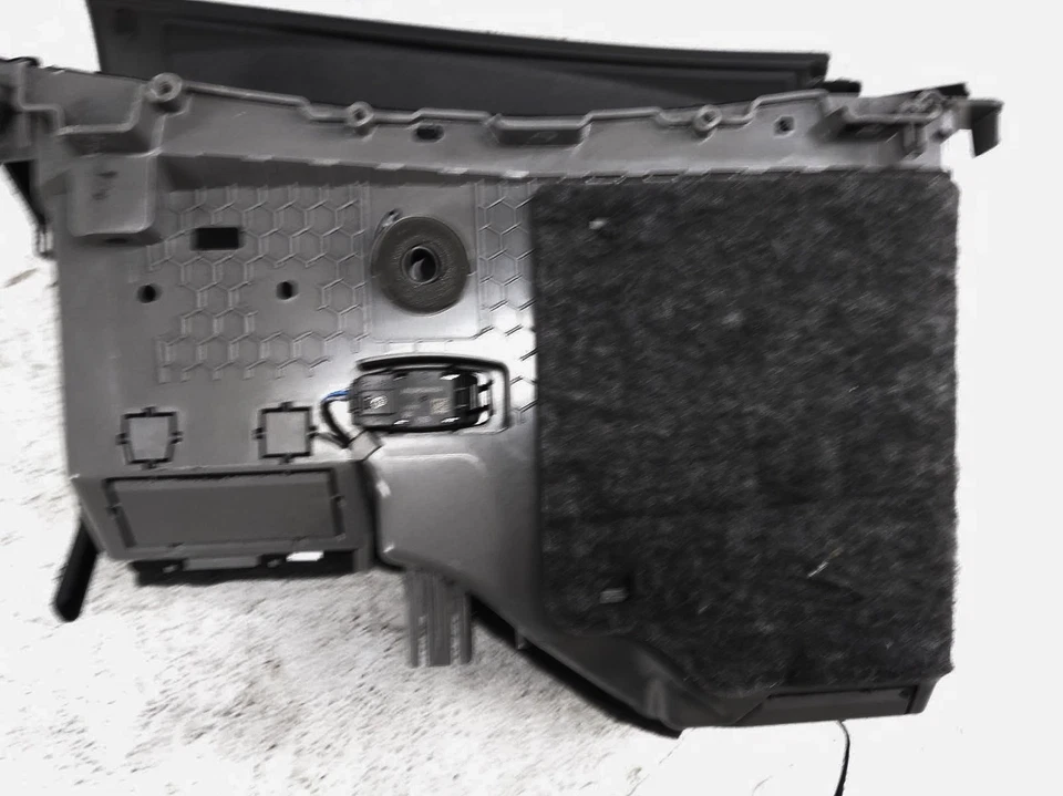 Mercedes-Benz E300 2017-2019 guantera compartimento caja de almacenamiento - 213-680-44-06-9K00 Foto 3 de 4