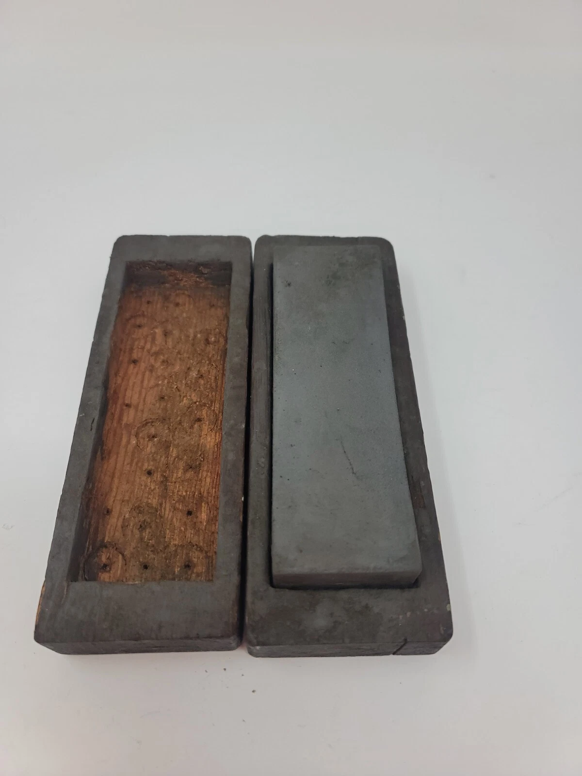 Vintage Sharpening Stone Knife Sharpener Kitchen Tool in Wood Box Case Antique