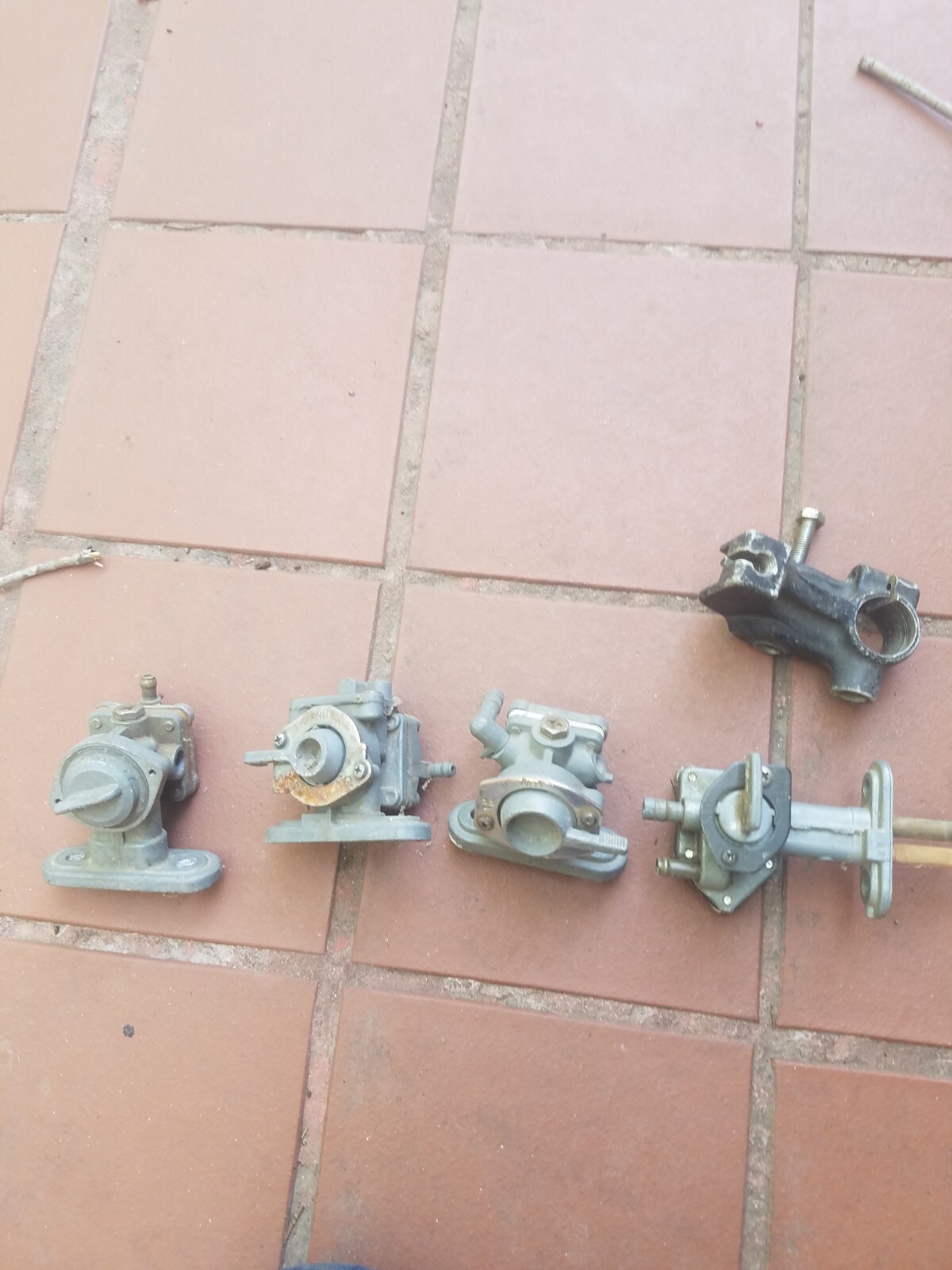 4 Vintage Japan Taiyo Giken Motorcycle Fuel Line Petcocks Very Nice