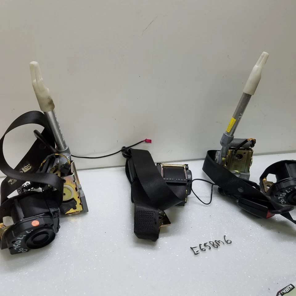 Cinturones de seguridad traseros BMW 750I 750Li 2006-2008 negros con juego de tensores Foto 2 de 4