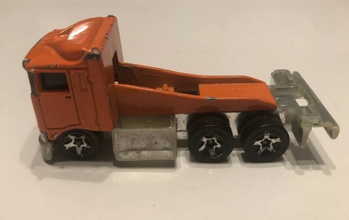 Hot Wheels 1991 Orange Semi Tractor - Picture 2 of 4