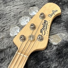 Bajo Sterling by Music Man Stingray Ray4 negro usado