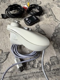 Sega Dreamcast Console BUNDLE HKT-3020 w/ Sonic Adventure! OEM controller & VMU!