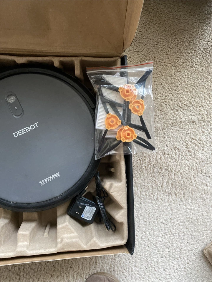 Deik MT820 Robotic Vacuum Cleaner Black, Floor Carpet Compatible - Image 3 of 4