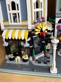 LEGO Assembly Square 10255 100% Complete & Instructions Creator Expert -mm