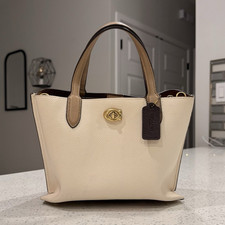 Coach Willow Tote 24