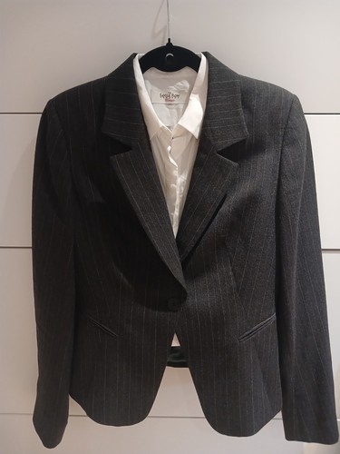 Jigsaw Ladies Suit 2 Piece Pinstipe Rich Grey Blue Lining Excellent Size12/10 - Picture 6 of 21