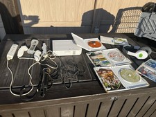 Nintendo Wii Console Bundle w/ Wii Remote, Nunchuk, Sensor Bar Games