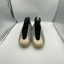 Adidas Yeezy QNTM Quantum Lifestyle Model Q46473