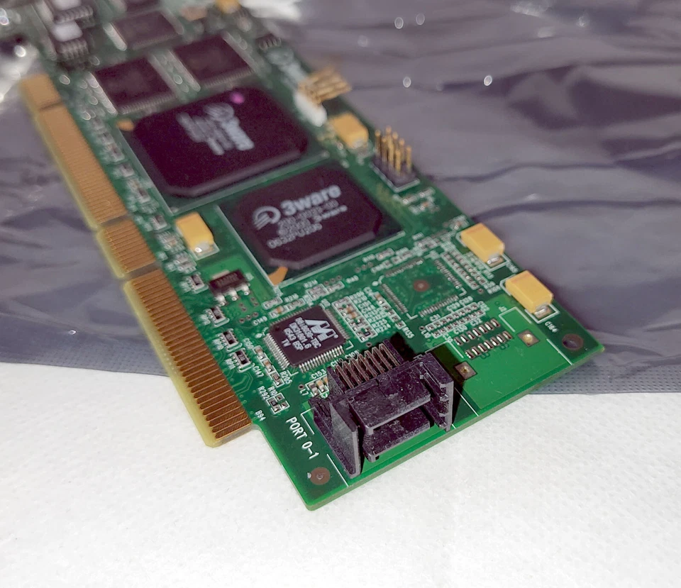 3Ware 8006-2LP 700-0121-03 C SATA-II PCI-X RAID - Server hardware - Image 4 of 4