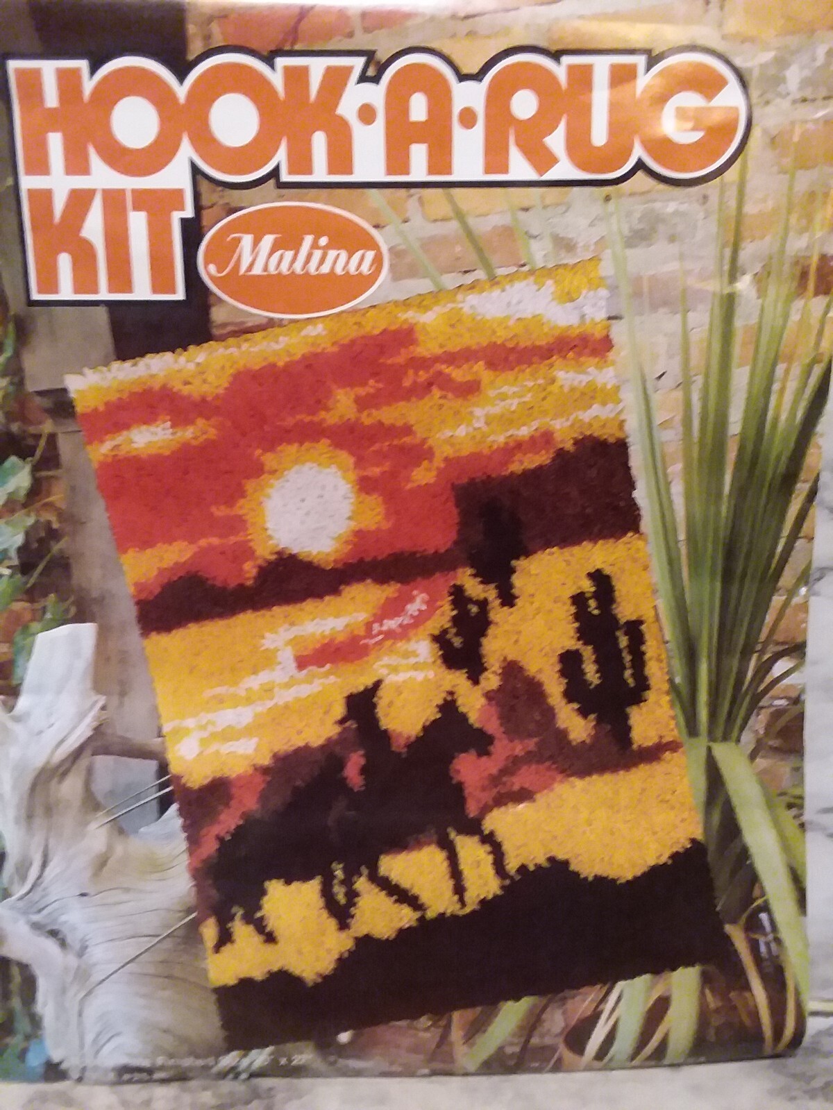 Malina Latch Hook Rug Wall Hanging Kit - WESTERN - Cowboy & Horses 20" x 27"