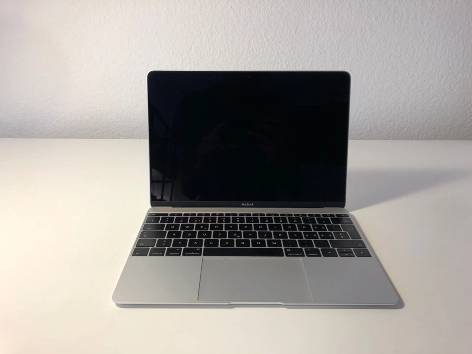 Apple MacBook 12" (2015), silber, gebraucht – perfekt zum gelegentlichen Surfen - Bild 3 von 4