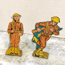 VTG WWI 2 Tin Soldiers 30s MAR MARX Lithograph Infantry Private #5, Charging #15