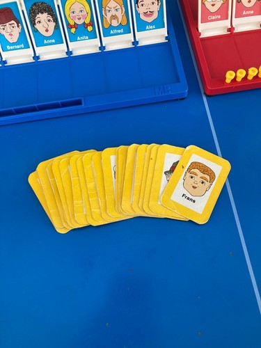 JEUX DE SOCIÉTÉ Qui Est-Ce ? ANCIEN MB 1981 MILTON BRADLEY FR Livré Gratuit N°5 - Photo 8/13