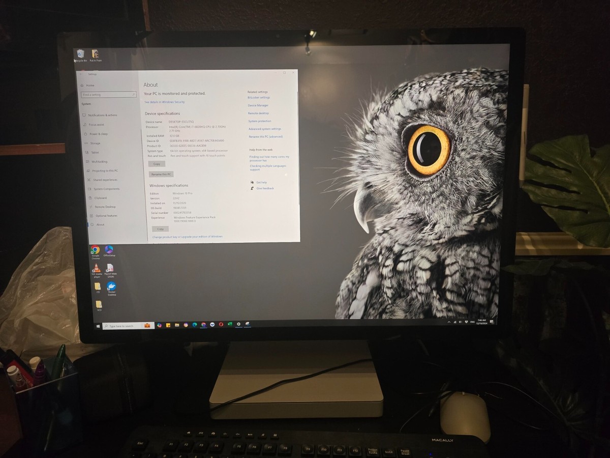 Microsoft Surface Studio 28” 1st Gen Intel Core i7 32 GB RAM 2TB