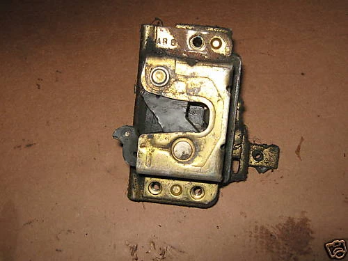 Opel Corsa A -  Türschließmechanismus vorne links - Bild 1 von 1