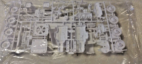 Peterbilt 359 Revell 1506 1/25 Scale Conventional Tractor Model Kit No Trailer - Picture 5 of 11