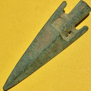 VIKING BRONZE SOCKETED ARROWHEAD CIRCA 900 1100 AD (A)