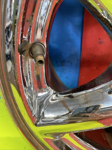 16” Wheel Cadillac Escalade GMC Denali 1999-2000 OEM 9593137 Chrome 6 Bolt Spoke - Picture 6 of 7