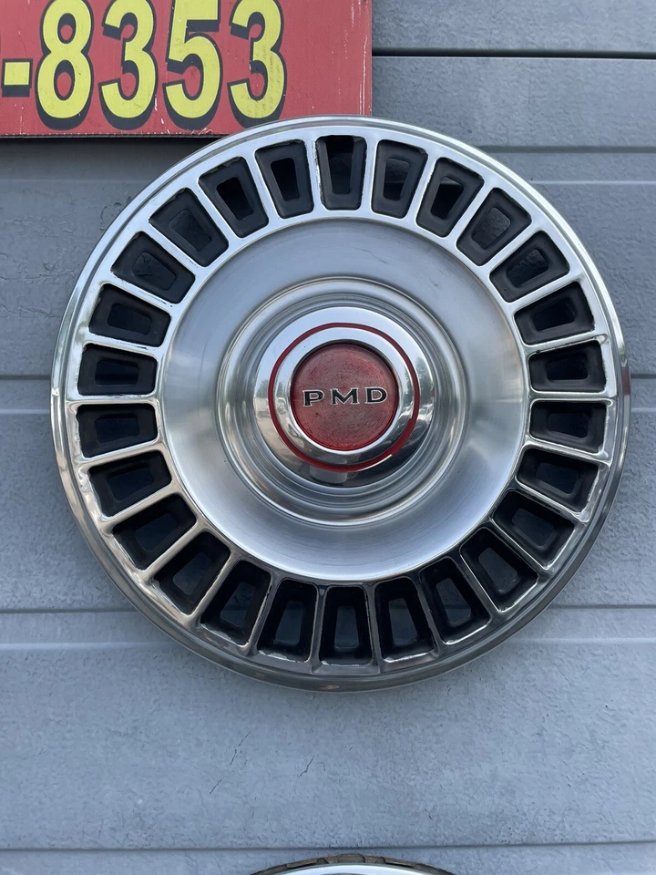 Pontiac Firebird Catalina Bonniville Tempest Ventura 1967-72 tapacubos 4 buen fabricante original Foto 2 de 4