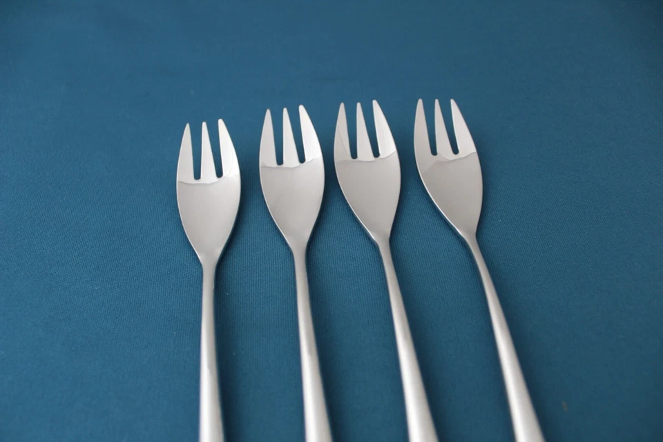 4 tenedores de ensalada Supreme Cutlery Towle DESTINY 18/8 acero inoxidable Japón 6 1/4" Foto 3 de 4