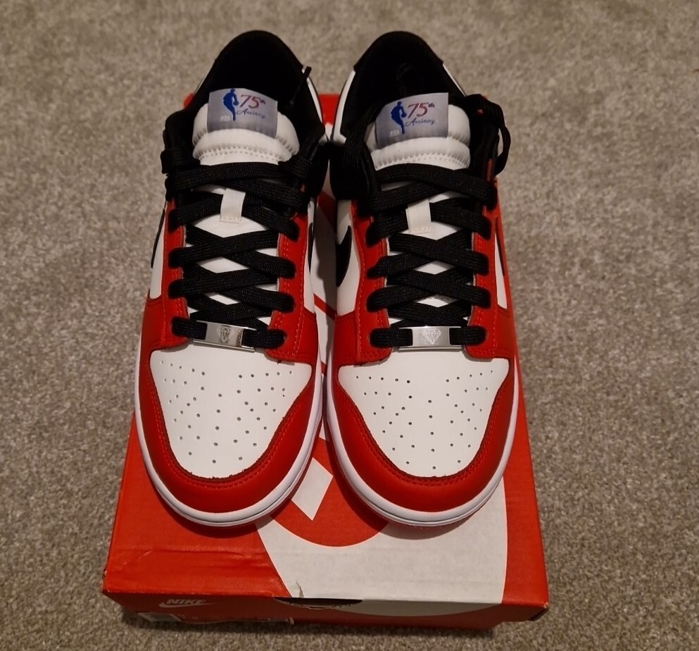 sb dunk low chile red