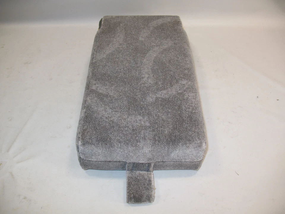 Novo OEM 1998-2002 Isuzu Trooper Assento Central Traseiro Braço Descanso Pano Reclinável Cinza - Imagem 4 de 4
