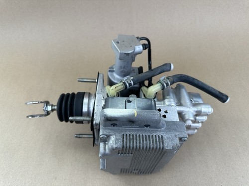 2016-2019 Toyota Mirai Antilock ABS Master Cylinder W/ Module 47210-62020 - Foto 9 di 12