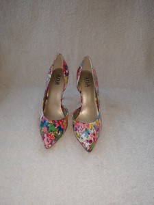 floral pointed toe pumps