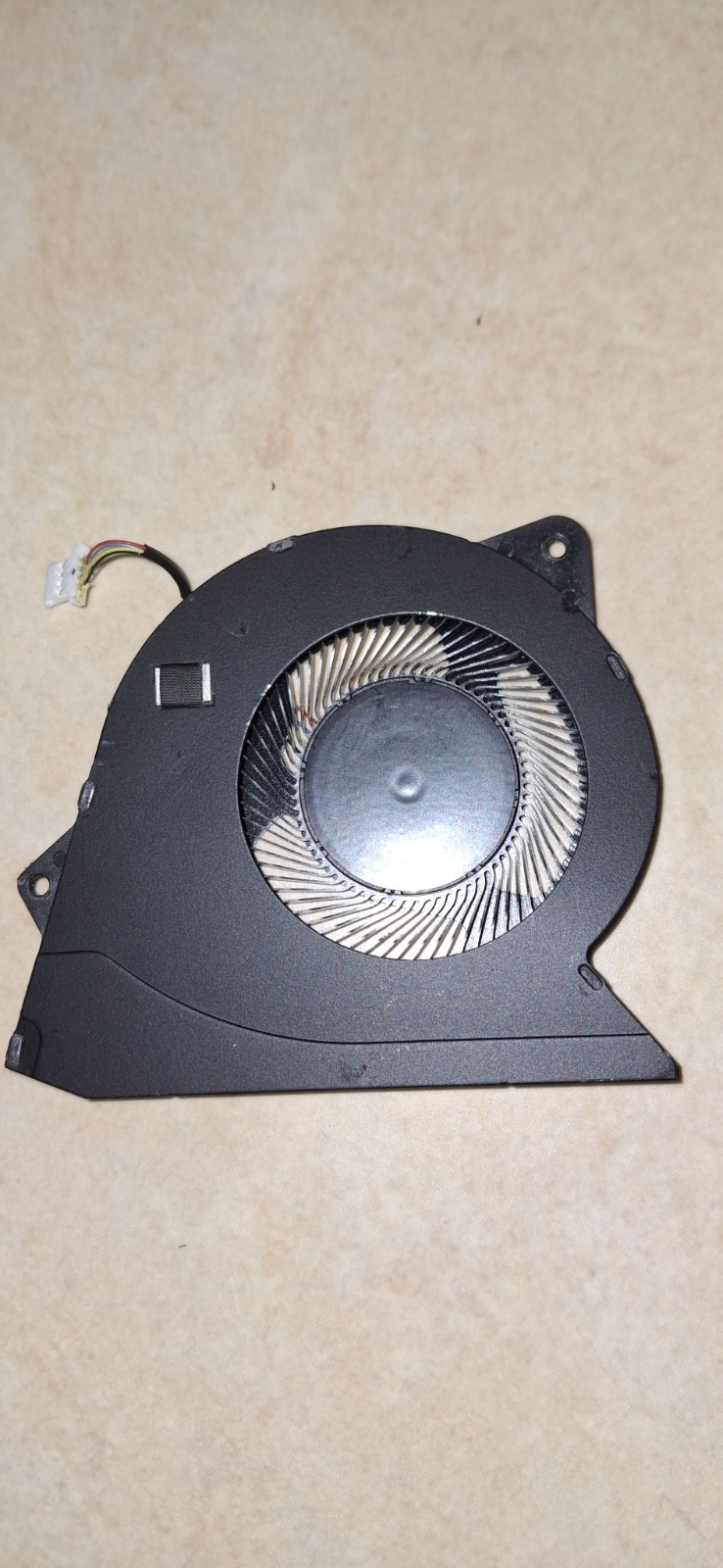 Ventola raffreddamento notebook Dell Vostro 15 3510.