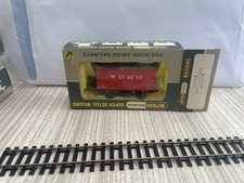 Wrenn W5011 12T Ventilated Van Watneys Red - Boxed - Good Condition