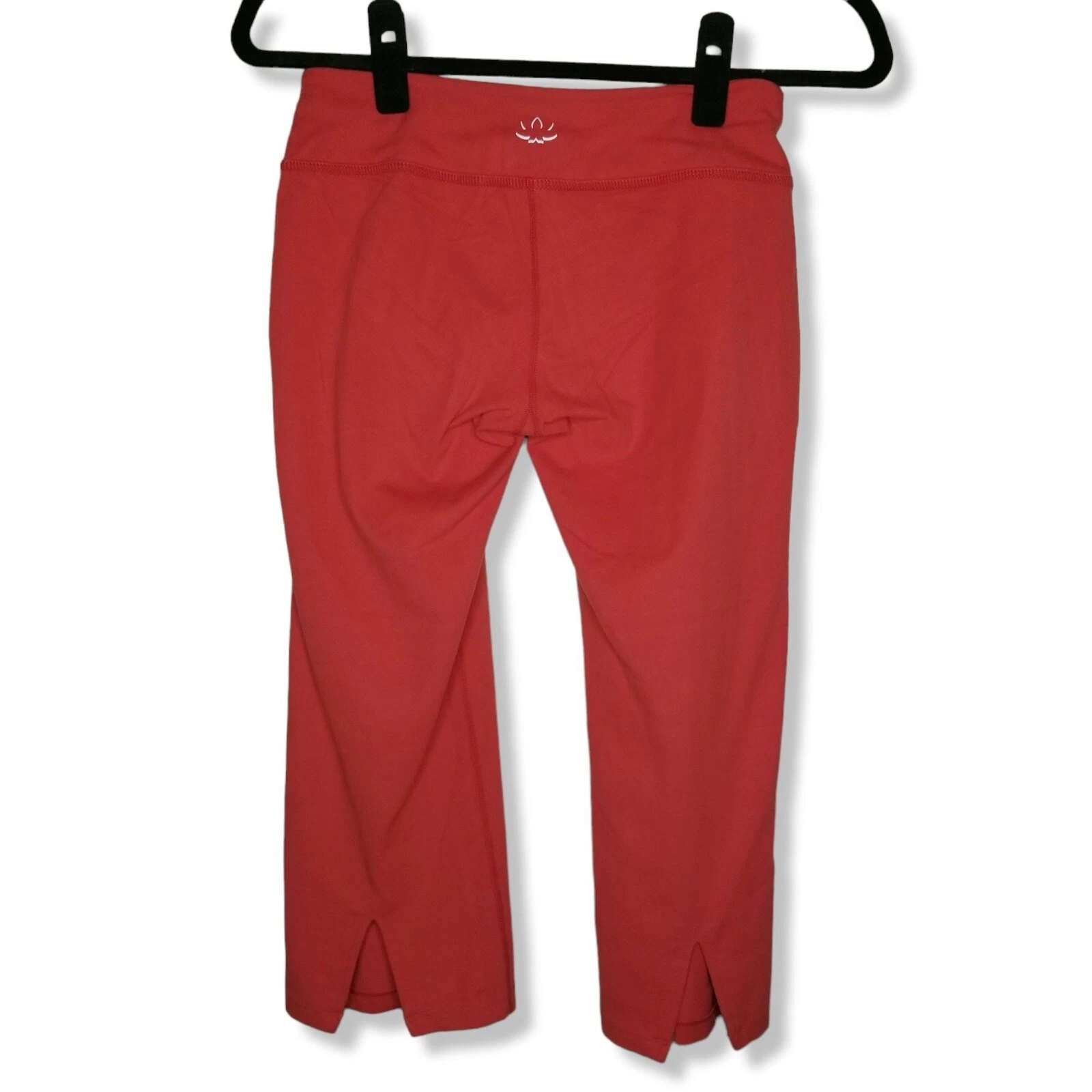 beyond-yoga low rise crop flare leggings