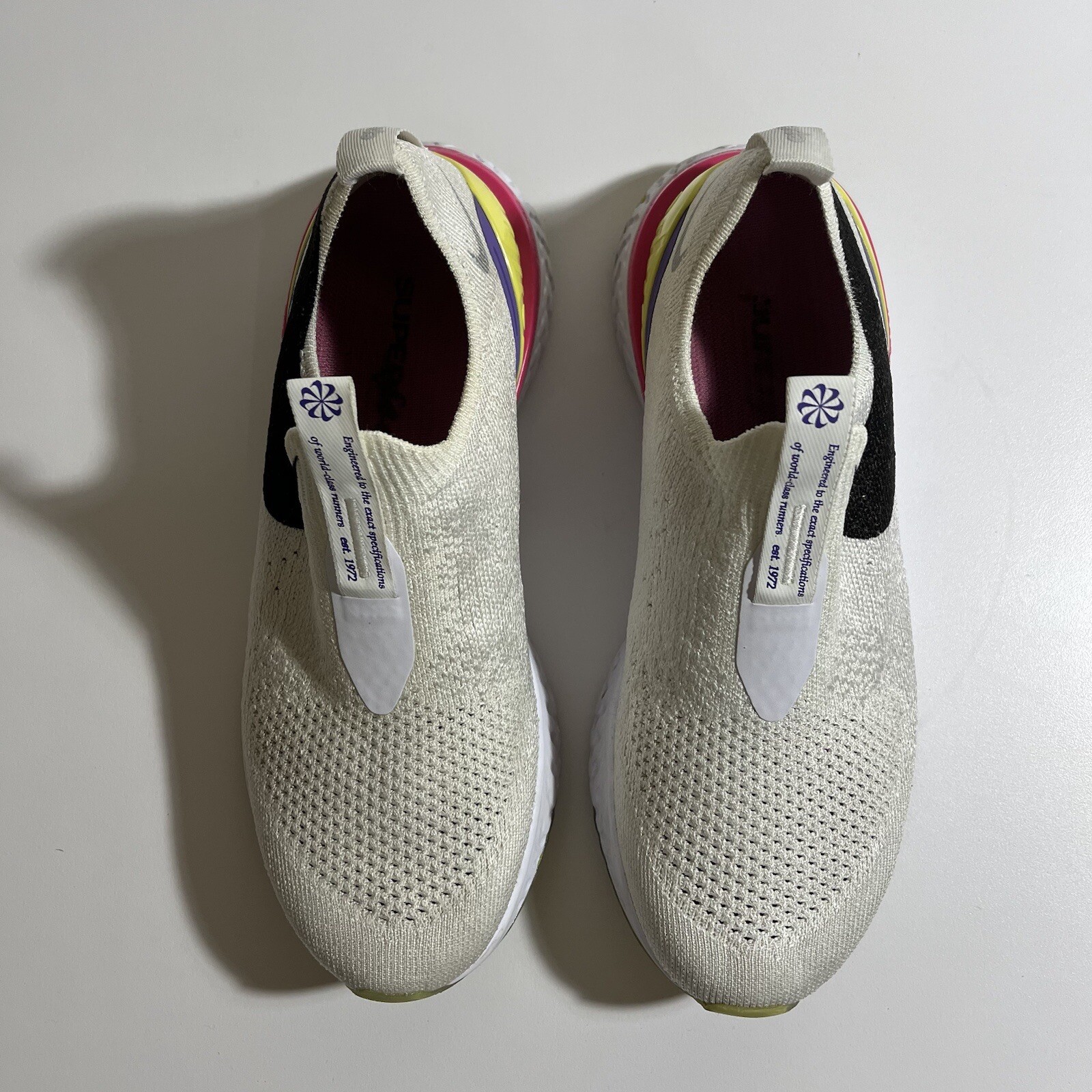 Nike Epic Phantom React Flyknit Shoe White Laser Fuschia Women's 6.5 image 2
