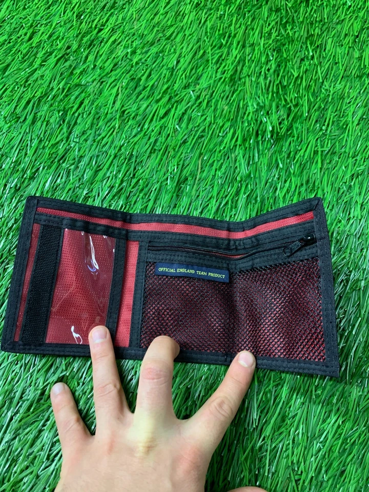 CARTERA FUTBOL SELECCIÓN INGLATERRA 2005/2006 UMBRO ORIGINAL TALLA ÚNICA Foto 3 de 4