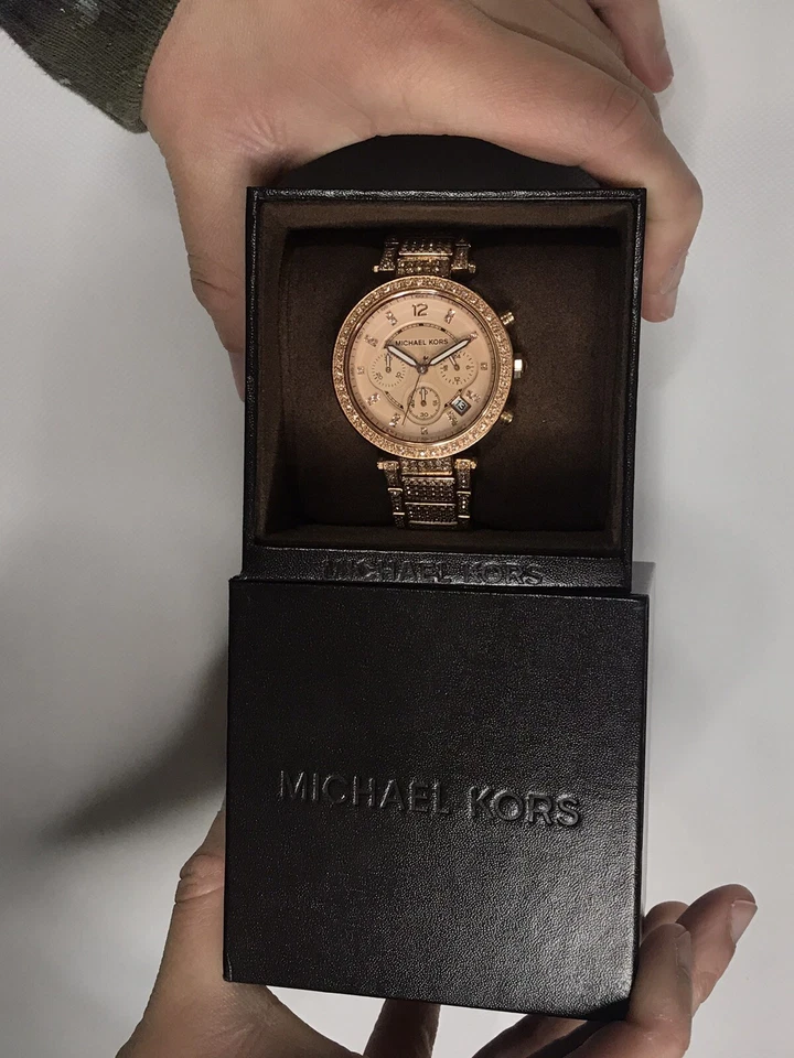 Michel Kors 手表 玫瑰金 水晶 带额外链接 — 第 2/2 张图片