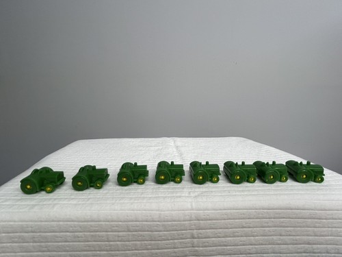 John Deere Checkers Set - Farm Themed Checkers Game - Picture 3 of 8