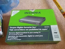 Insignia NS-DXA1 Digital to Analog TV Tuner Converter Box for Regular TV Sets