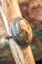 Gorgeous handmade Gray Labradorite And Sterling Silver Ring. Size 5.75 Ring