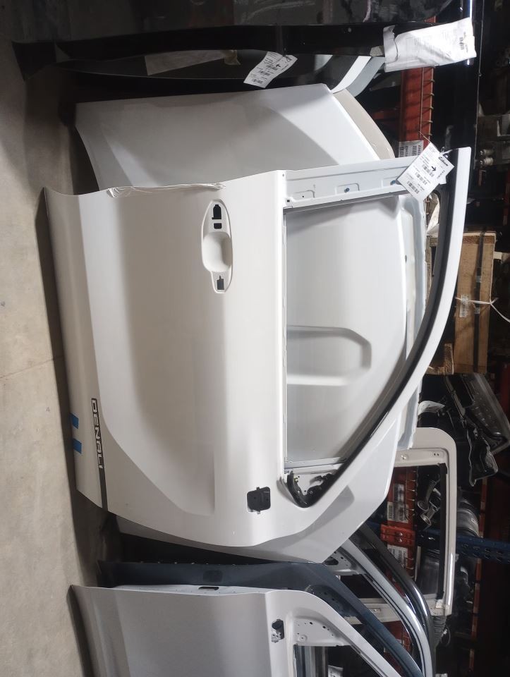 GMC Sierra Denali EV 2025 Front Door 3152435