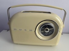 Bush Classic AM FM Retro Radio Cream Vintage Style Portable Analogue