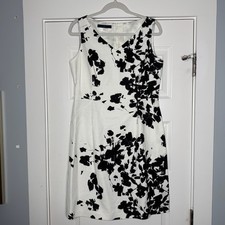 Les Copains Sz XL 46 Womens Sleeveless Fit Flare Dress White Black Petal Print